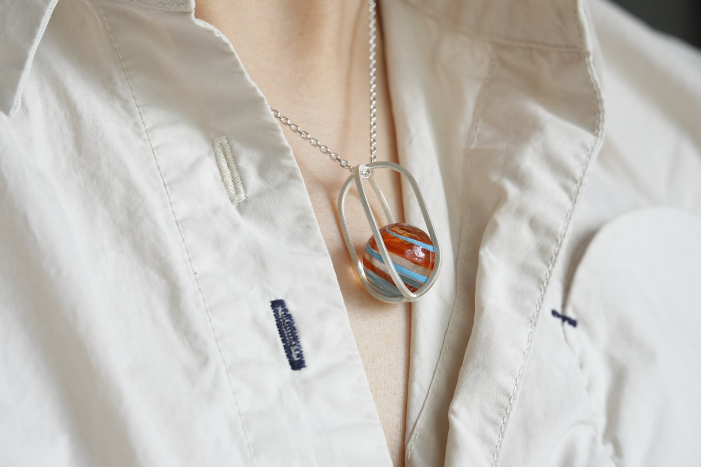 Marble Kinetic: Silver and Glass Pendant Necklace - MorphiArtForge