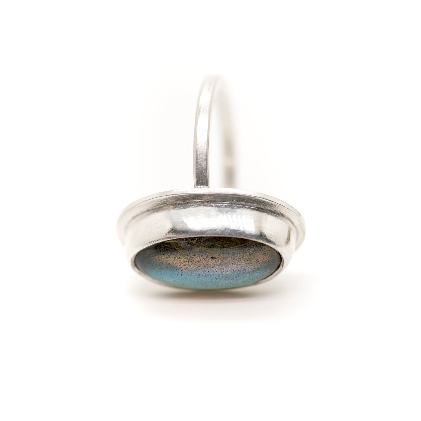 OceanBlue Elegance: Labradorite Silver Ring