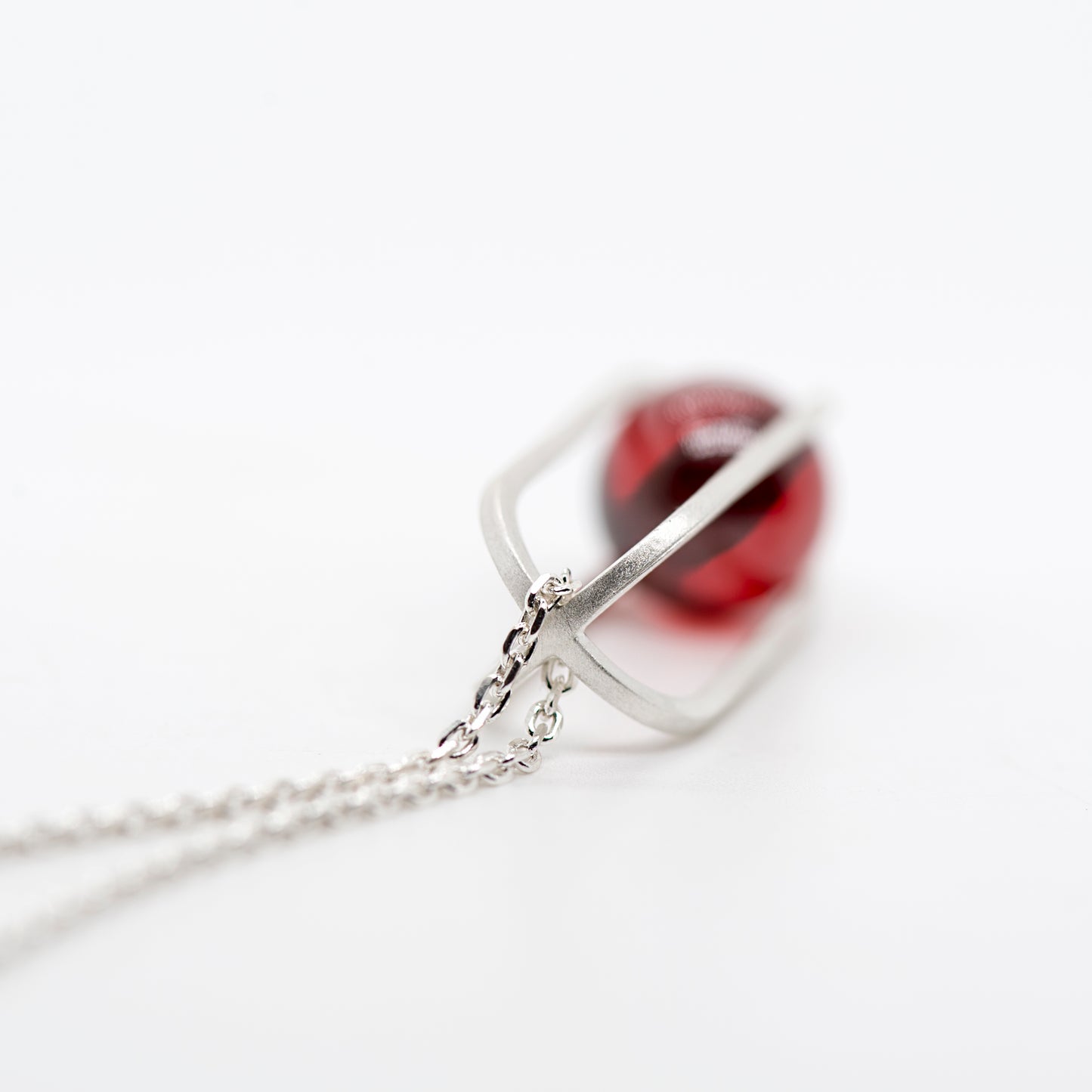 Marble Kinetic: Silver and Glass Pendant Necklace - MorphiArtForge