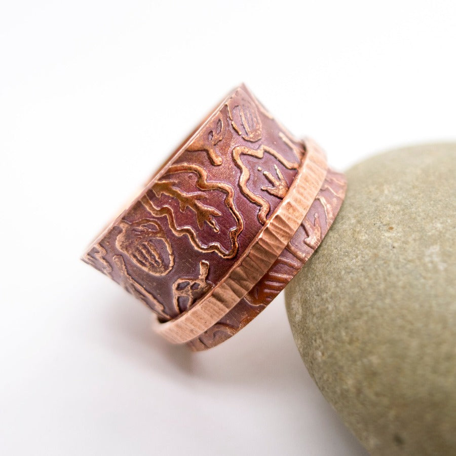 Copper Spinner Ring, Oak Leaf Patterned Meditation Ring, Band Ring, MorphiArtForge
