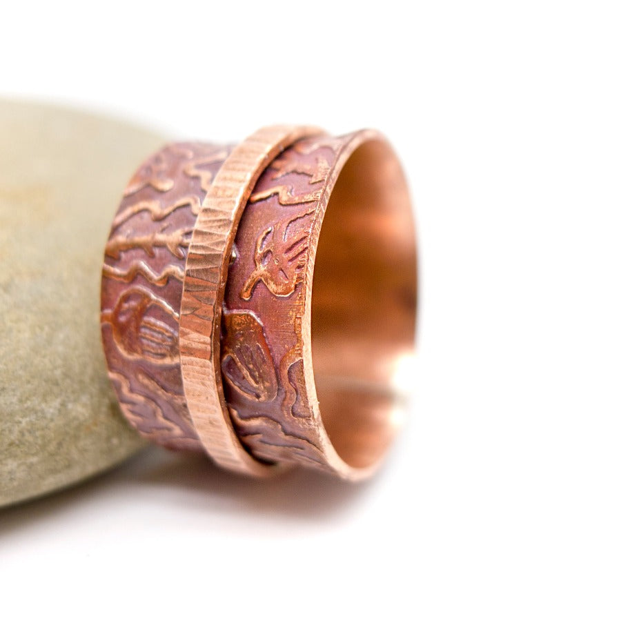 Copper Spinner Ring, Oak Leaf Patterned Meditation Ring, Band Ring - MorphiArtForge