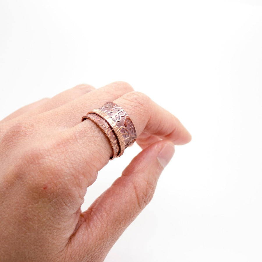 Copper Spinner Ring, Oak Leaf Patterned Meditation Ring, Band Ring, MorphiArtForge