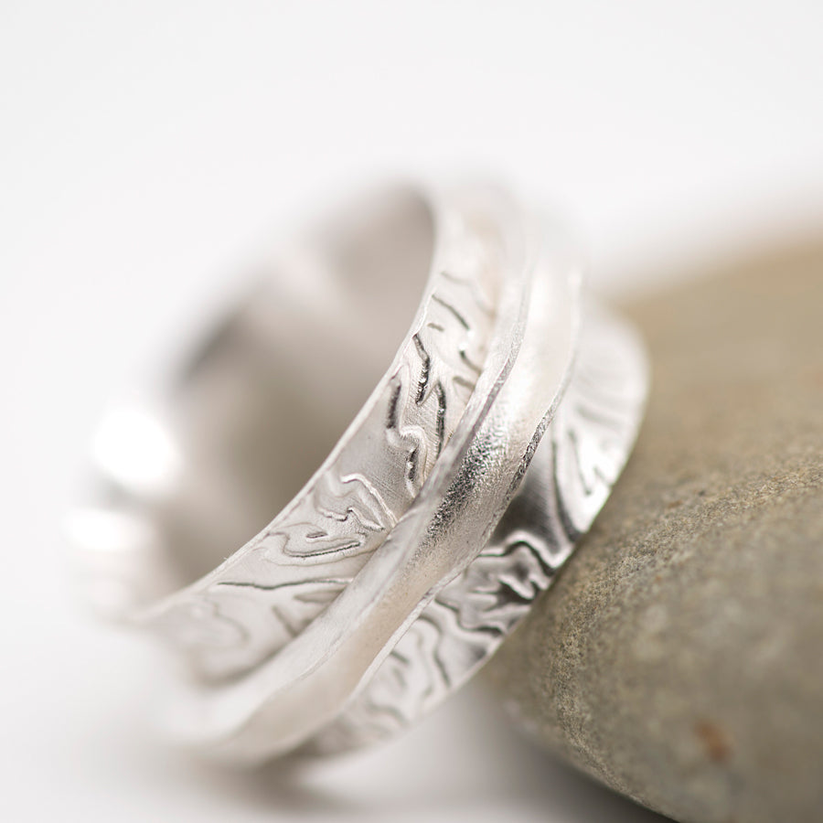 Oak Elegance: Silver Spinner Ring, Meditation Ring. MorphiArtForge, Art jewelry