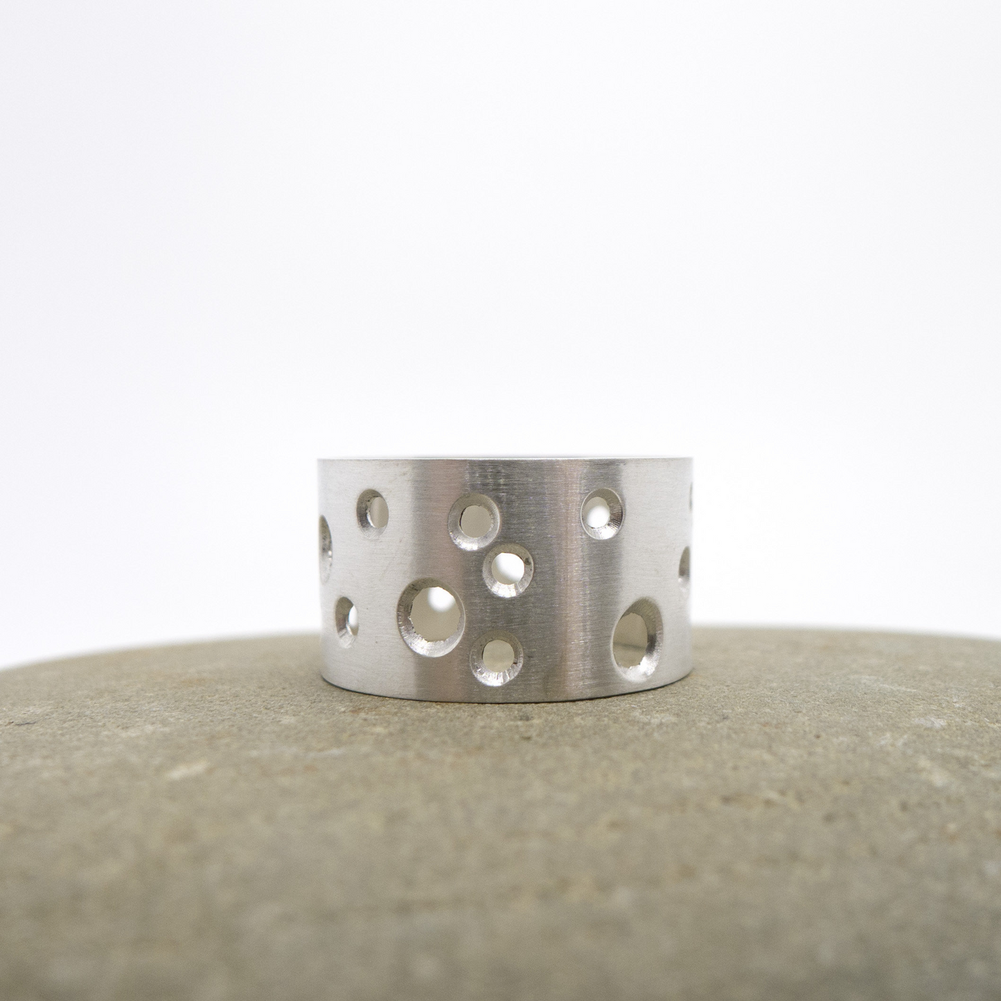 Polka Dot Art: Silver Ring