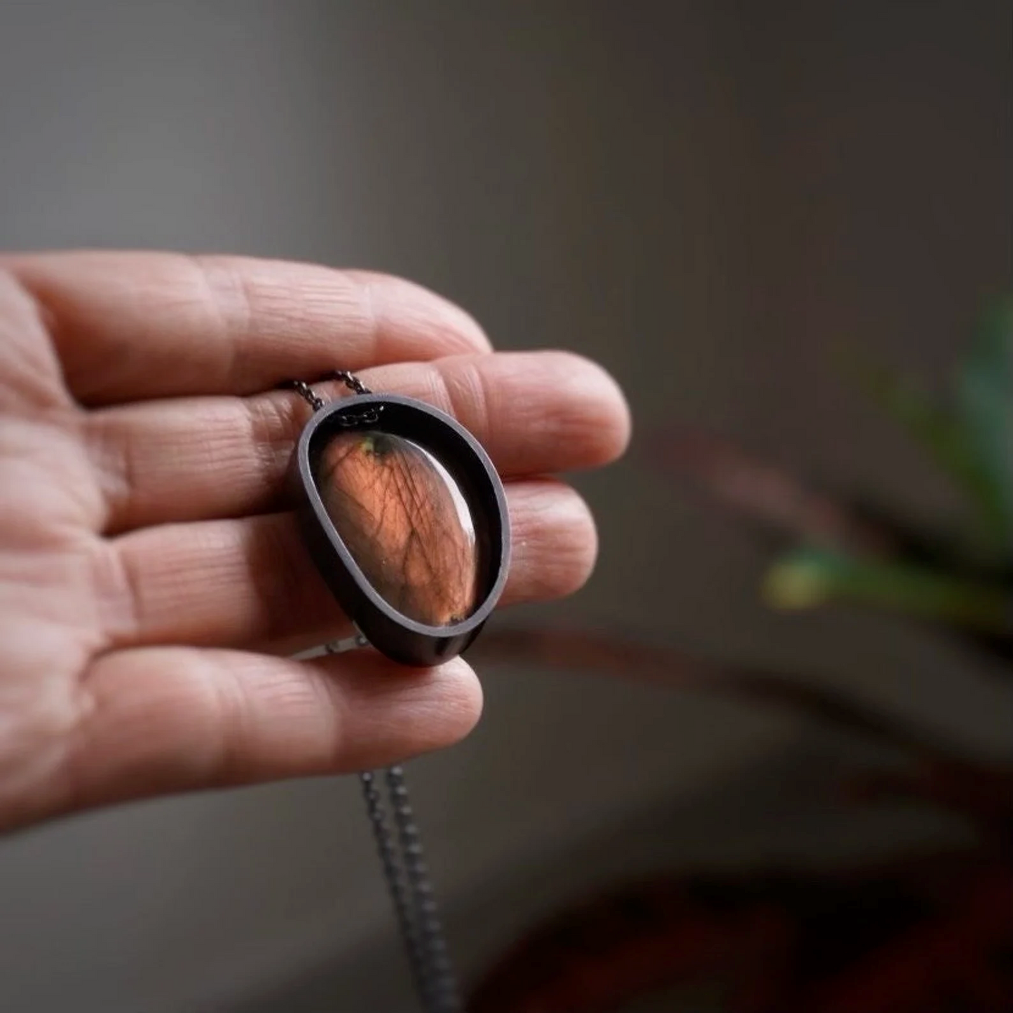 Chocolate color stone labradorite 