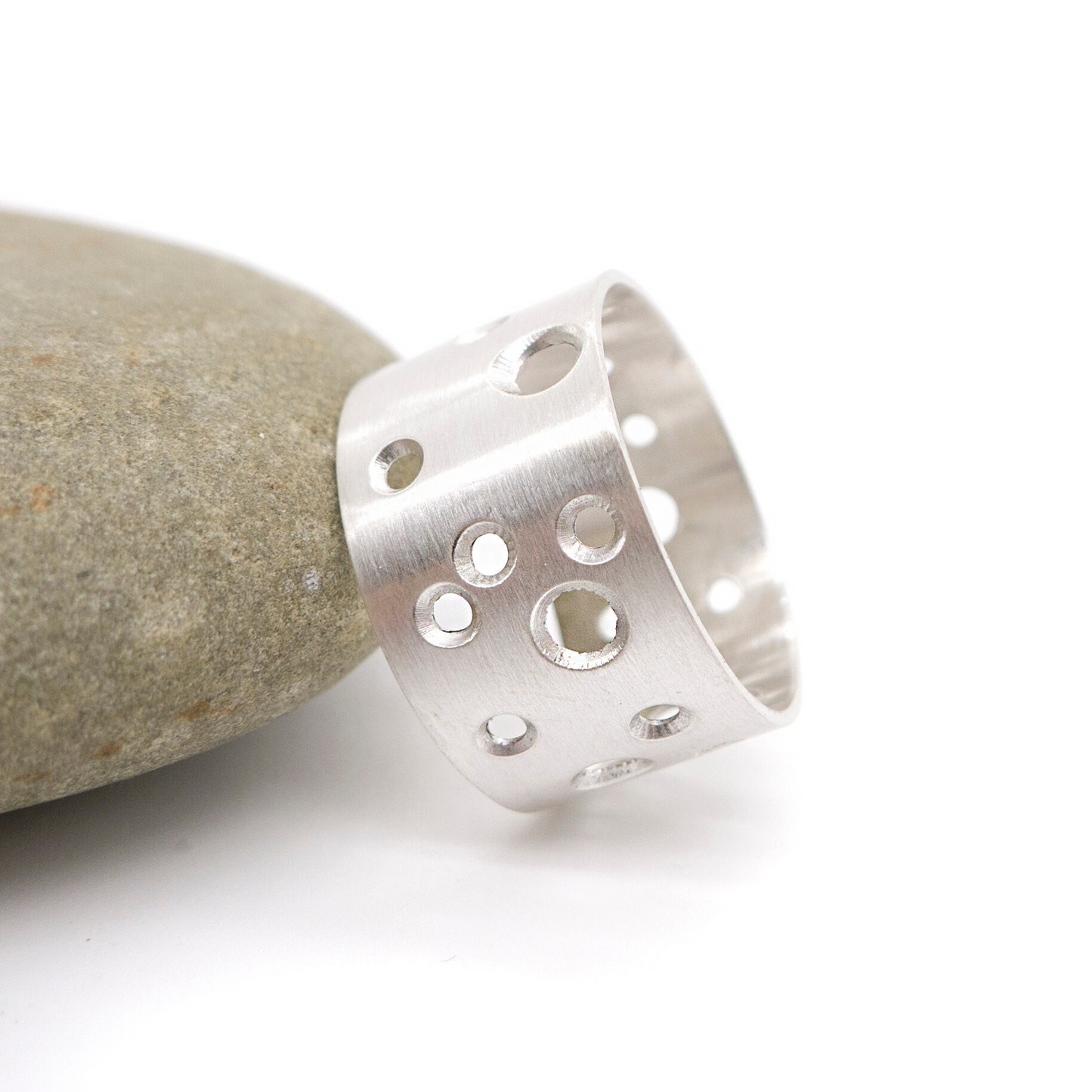 Polka Dot Art: Silver Ring